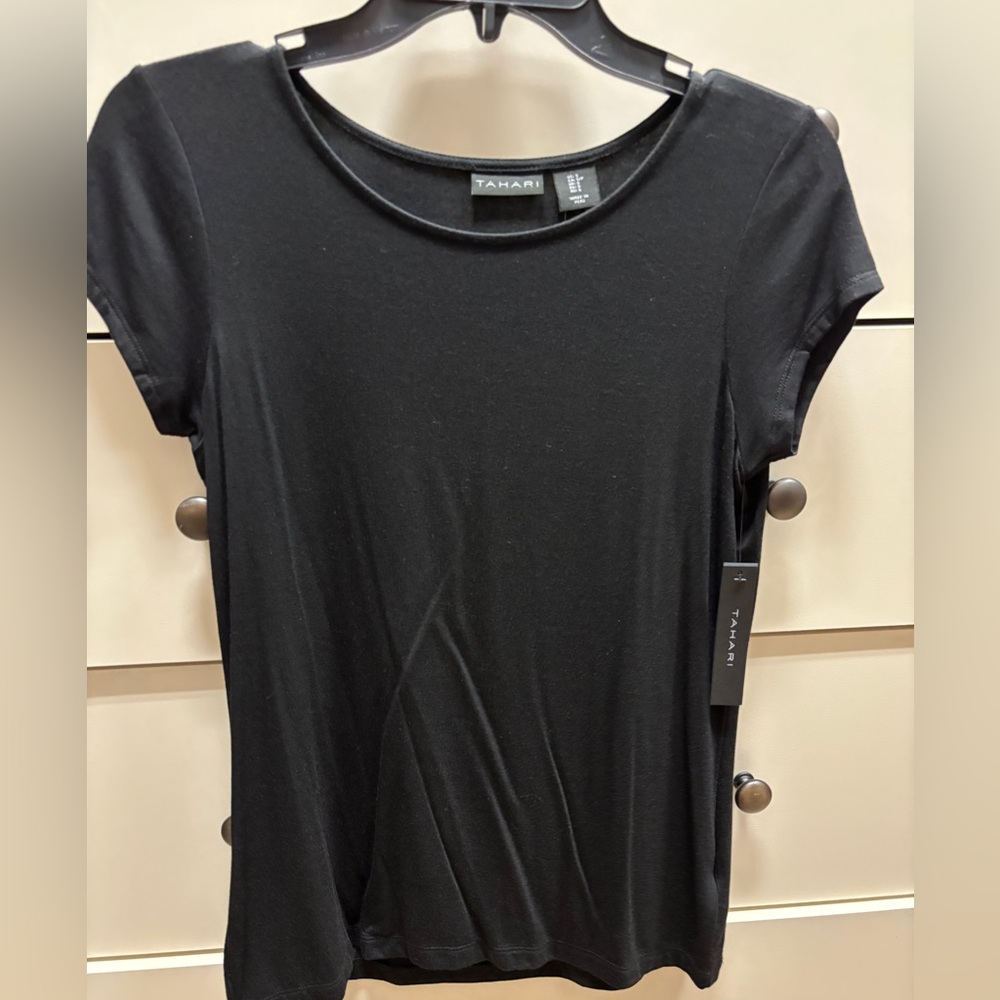 Tahari Black Short Sleeve Crewneck Tee